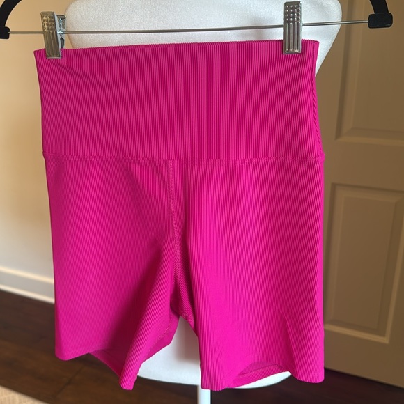 Beach Riot Sport - Vibrant Pink Women's Bike Shorts - Worn Once - Size: Medium - Picture 2 of 4